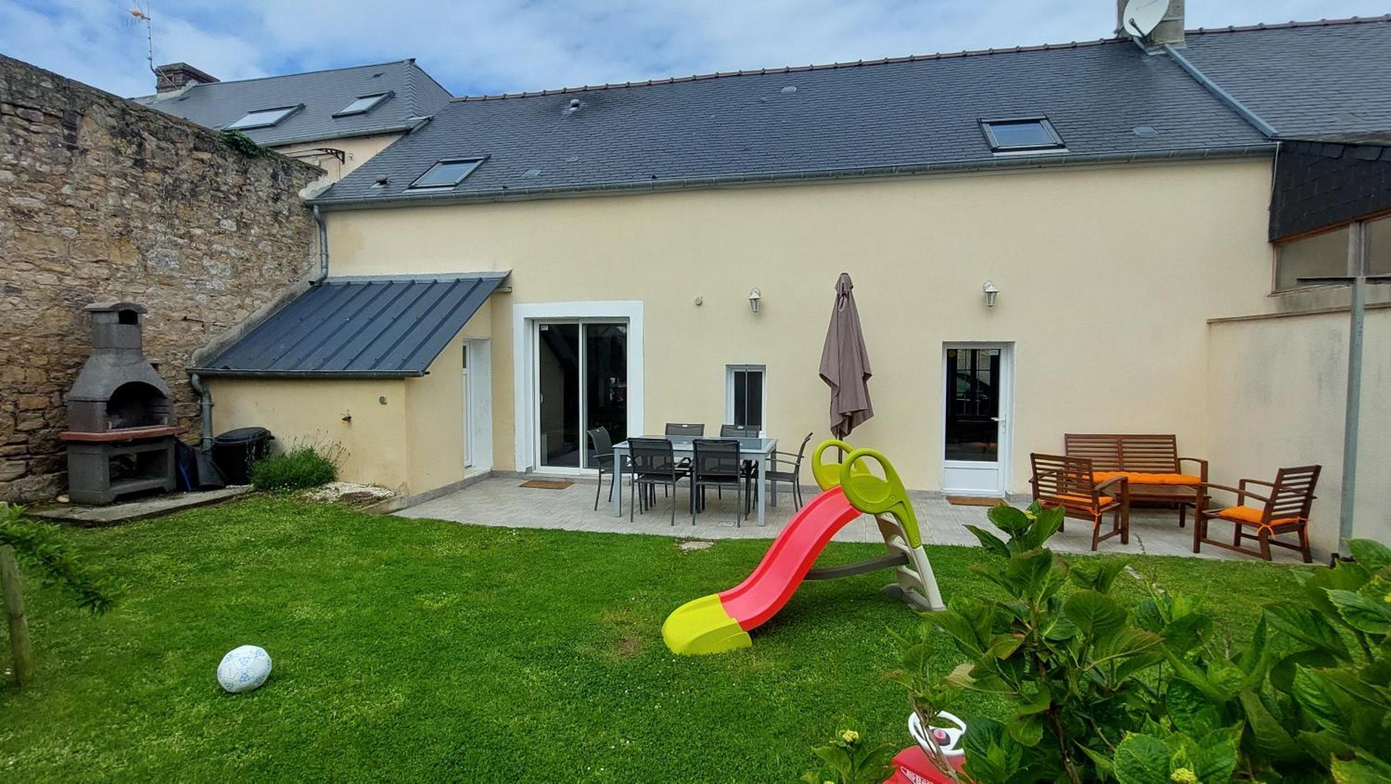Le So Wild, Maison Avec Jardin Clos, Terrasse Amenagee, 5 Mn A Pied Commerce, Terrain De Tennis, A 800 M De La Plage D'Omaha Beach Jeux Arcade, Jouets, Materiel Jeunes Enfants Enfants, Table Ping-Pong Vierville-sur-Mer Exterior foto